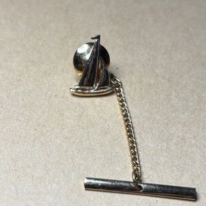 Gold Sailboat Tie Pin